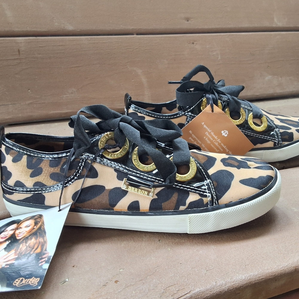 Deréon Leopard Print Sneakers with Black Laces Sz 6.5